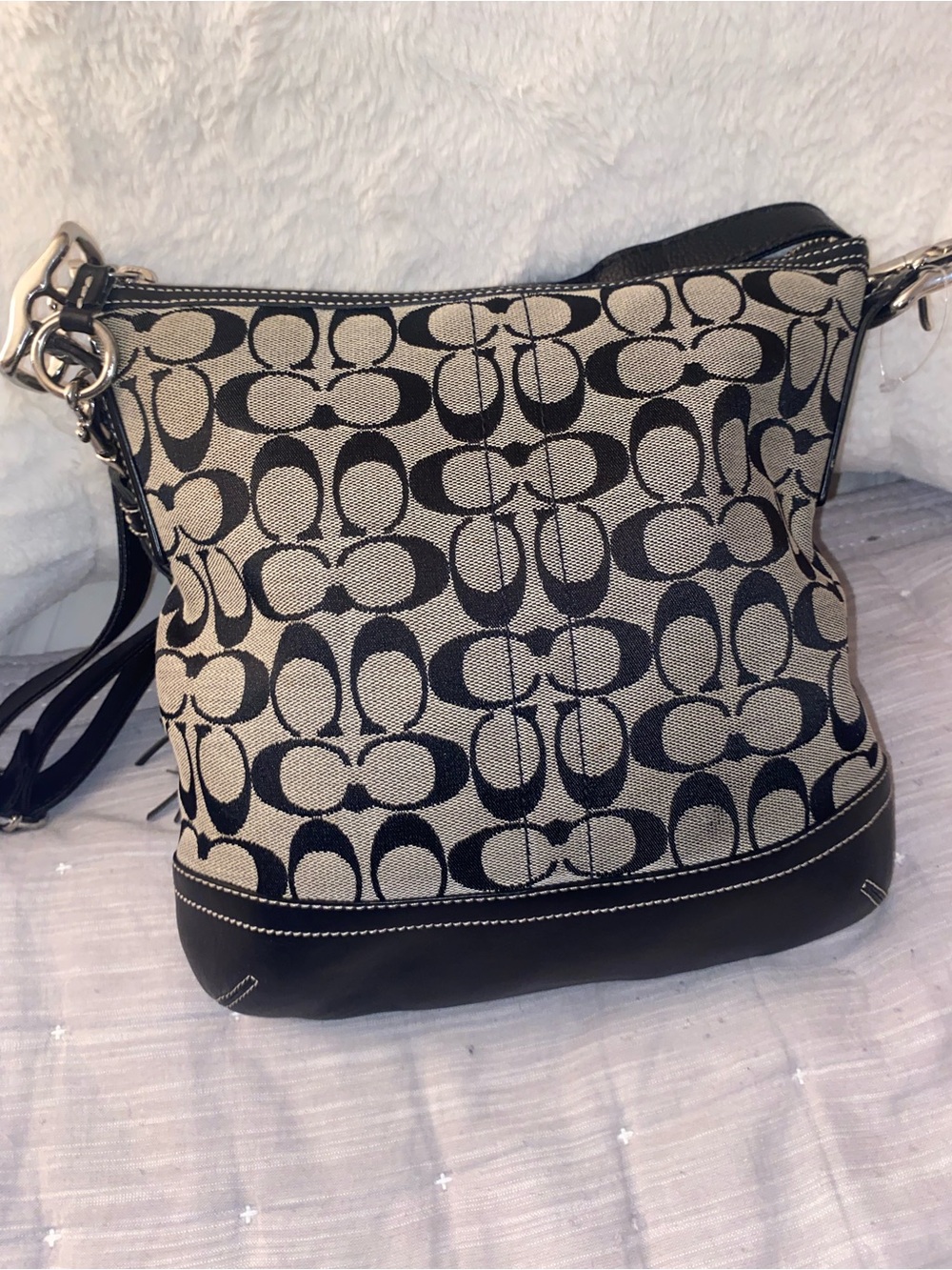 Designer-Style Black and Cream Signature Pattern Shoulder Bag